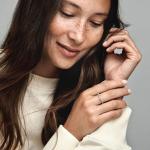 Кольцо Wishbone из стерлингового серебра с прозрачным кубическим цирконием