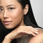 Серебряные серьги-гвоздики с прозрачным кубическим цирконием