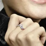 Серебряное кольцо с двойным сердцем и прозрачным кубическим цирконием