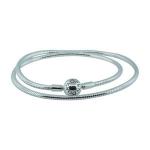 Silver necklace with round clasp