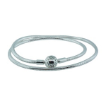 Silver necklace with round clasp