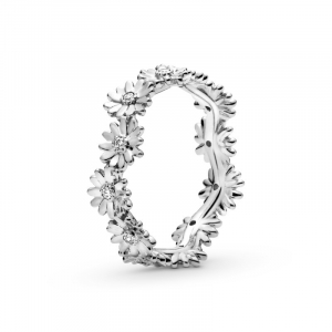 Daisy sterling silver ring with clear cubic zirconia