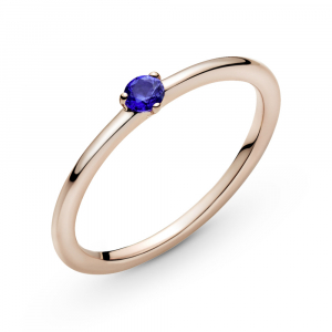 Pandora Rose ring with stellar blue crystal