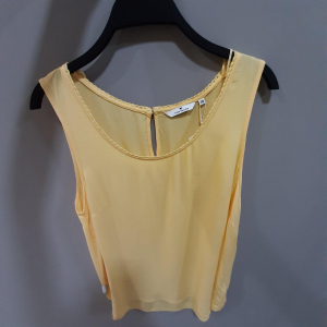 printed sleeveless b, daylily yellow, 36