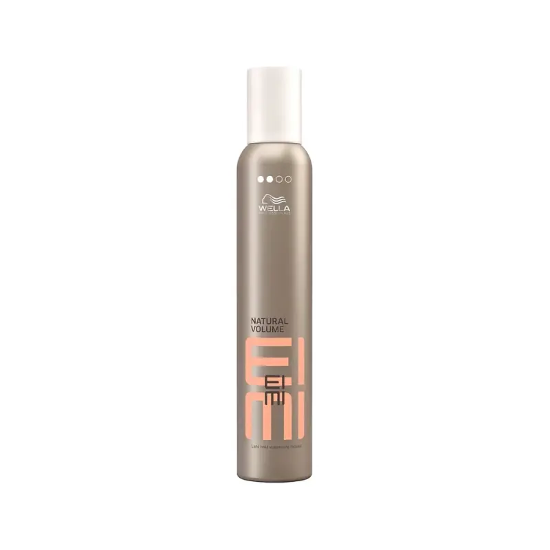 Wella Natural Volume Пена для укладки волос сильной фиксации 500мл