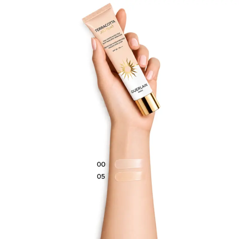 Guerlain TERRA FDT J TEINT 00 ROSY Y26   Увлажняющий крем с тональным эффектом TERRACOTTA JOLI TEINT SPF 20-PA+++