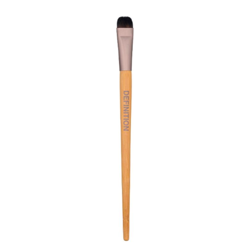 Seventeen Многофункциональная кисть для теней DEFINITION BRUSH BAMBOO HANDLE