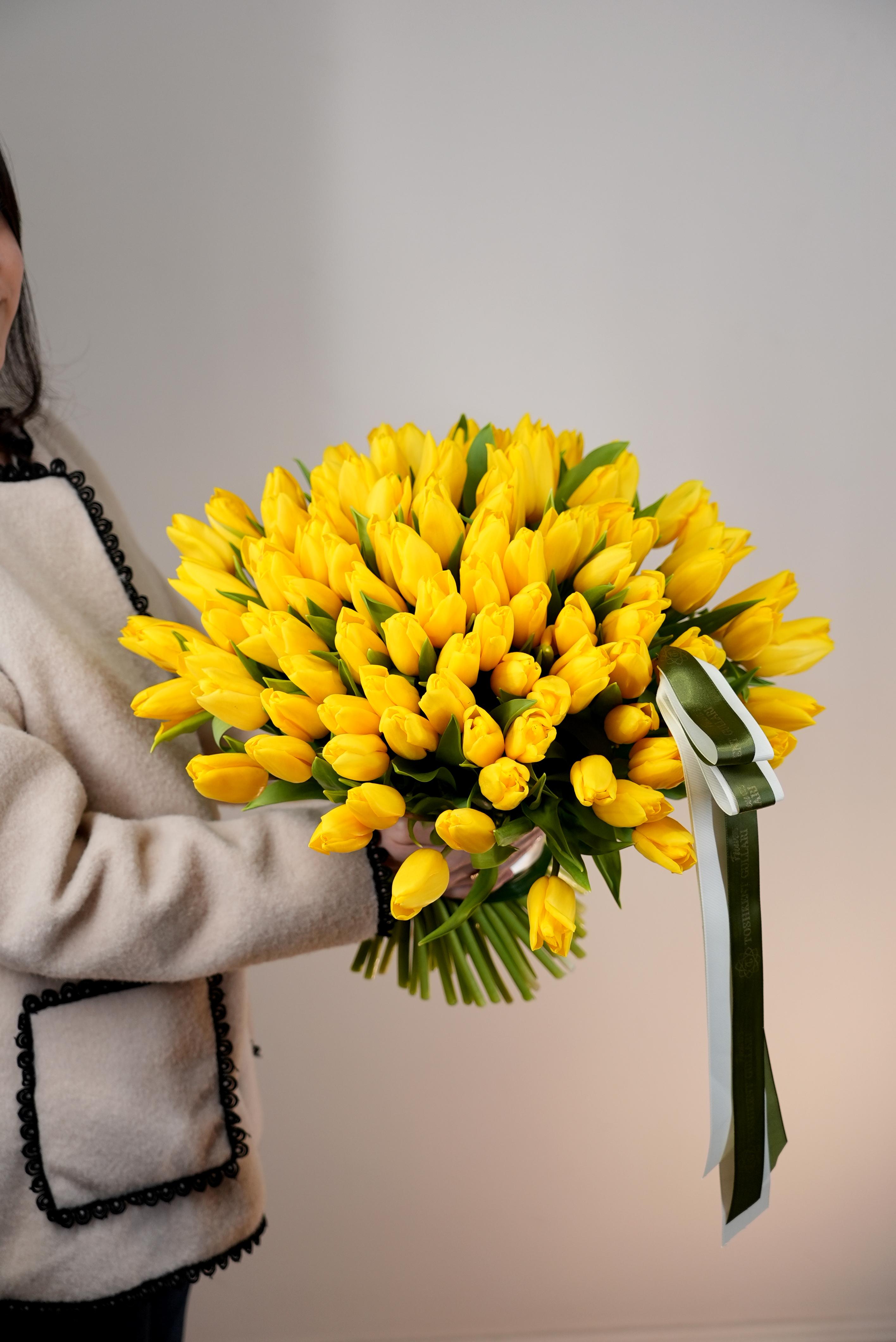 Букет из тюльпанов