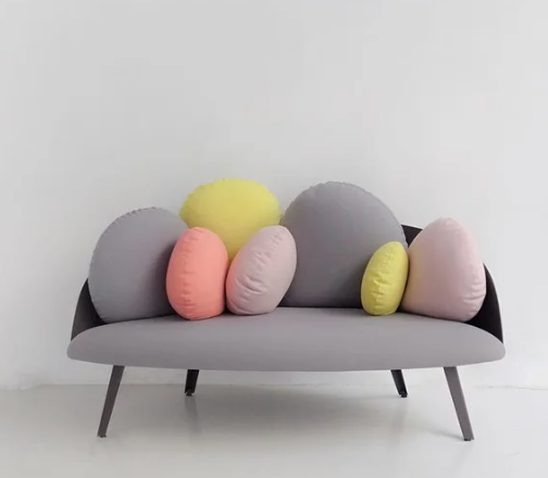 Диван в пастельных тонах 230x87x70 золотистый