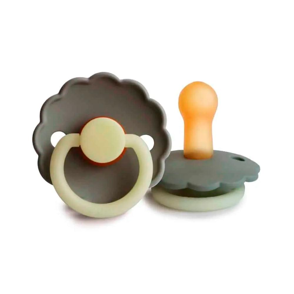 Пустышка FRIGG Daisy Latex Portobello Night 6-18м