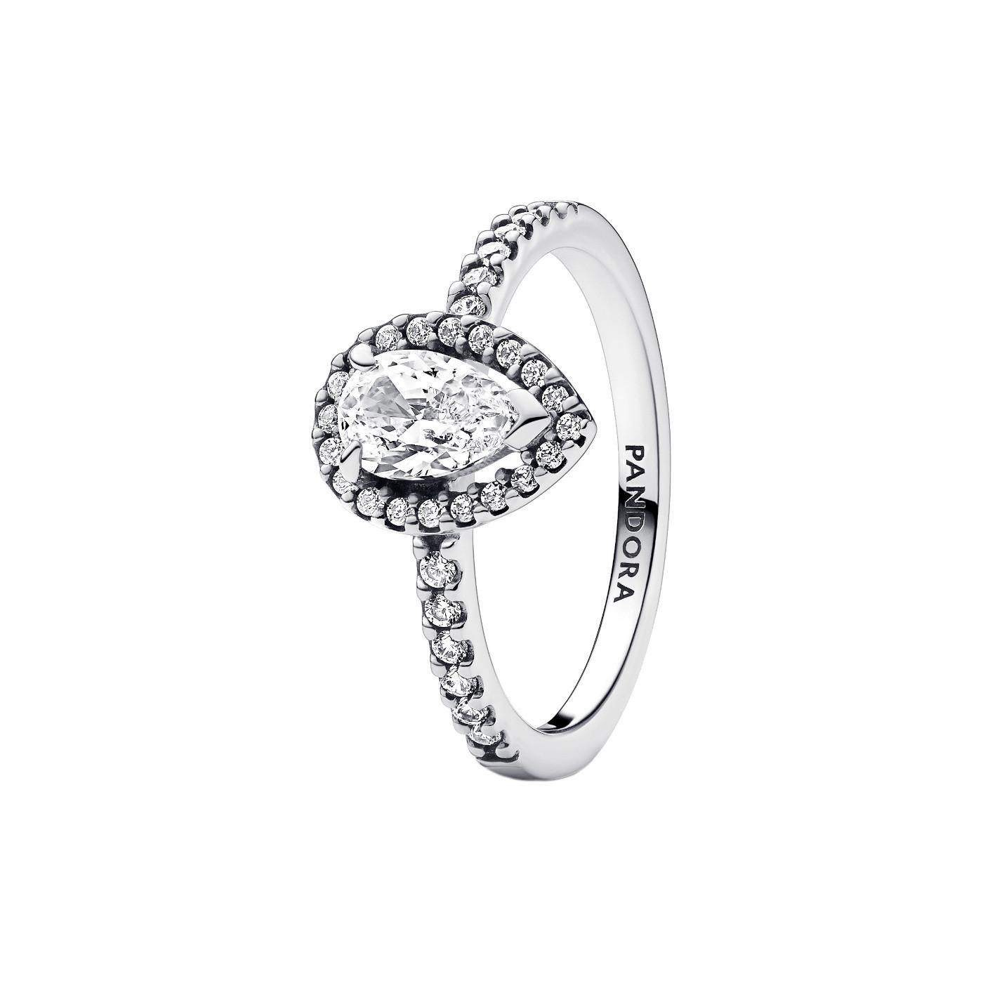 Кольцо из стерлингового серебра с прозрачным кубическим цирконием.