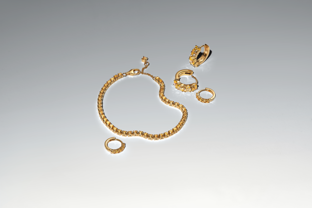 14k gold-plated bracelet with vibrant yellow crystal