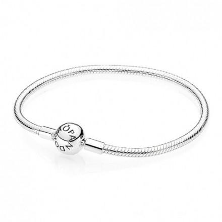 Snake chain silver bracelet with round clasp