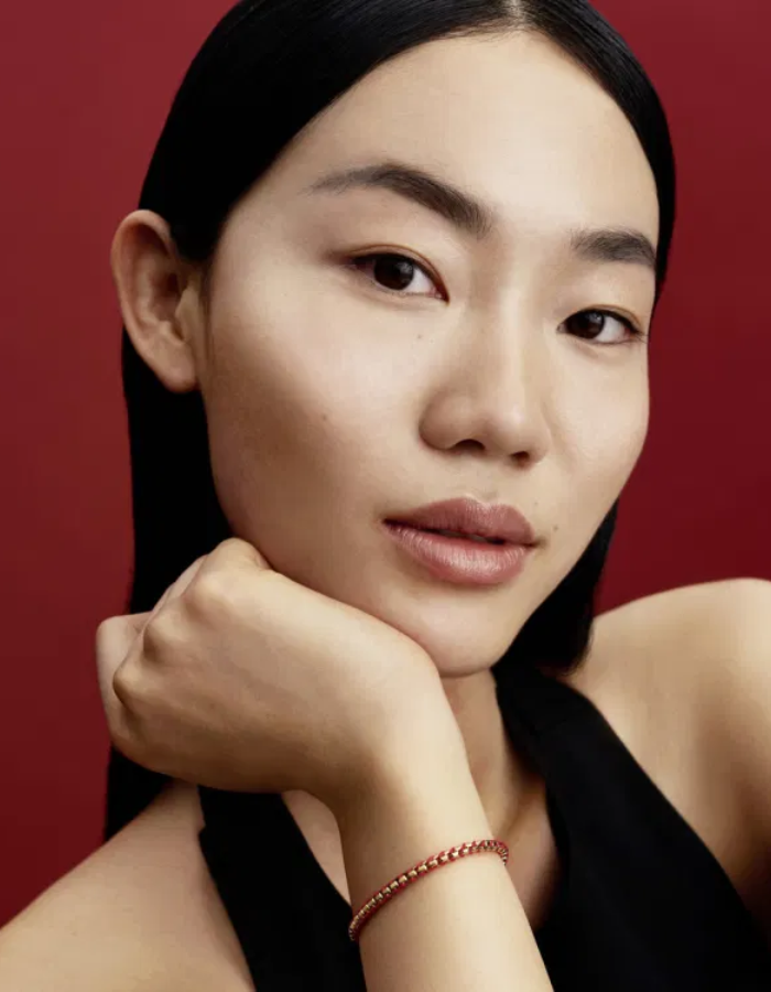 Braided 14k gold-plated box chain bracelet with red textile cord