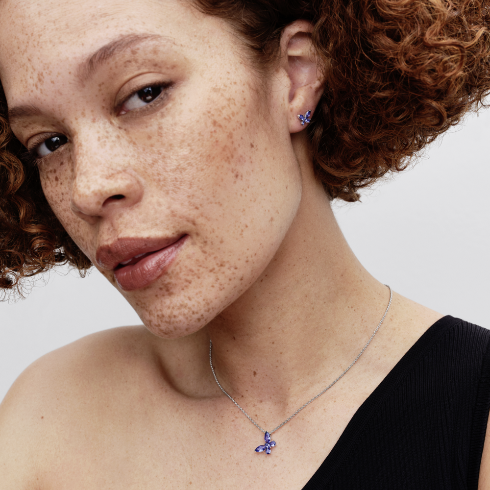 Butterfly sterling silver collier with cornflower blue crystal and clear cubic zirconia Butterfly sterling silver collier with cornflower blue crystal and clear cubic zirconia