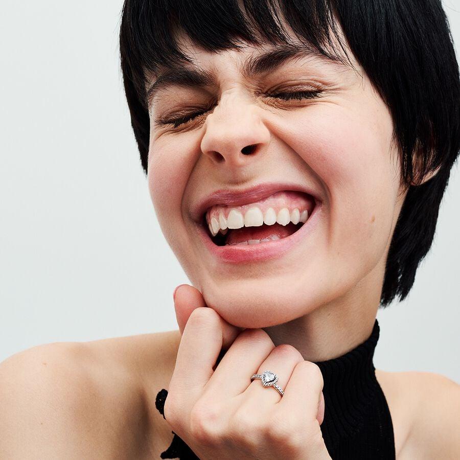 Серебряное кольцо Heart с прозрачным фианитом