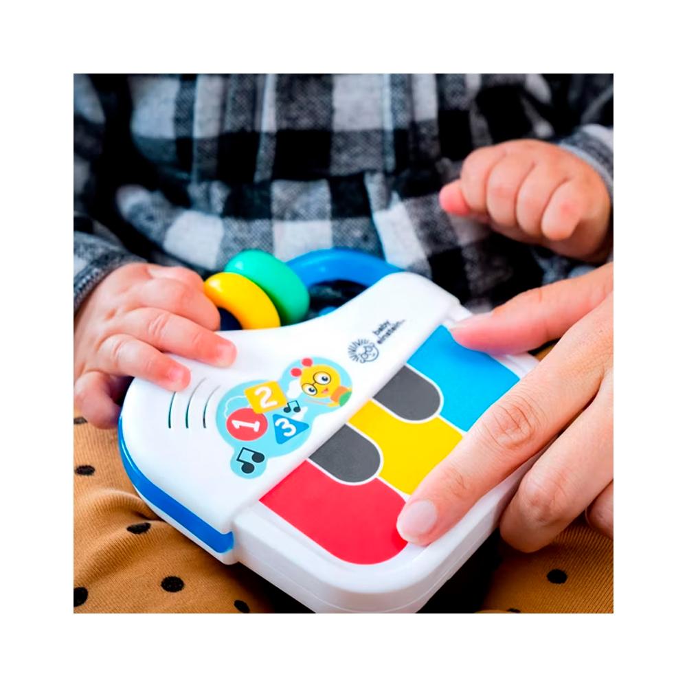 Игрушка-погремушка музыкальная Baby Einstein Petit piano Игрушка-погремушка музыкальная Baby Einstein Petit piano