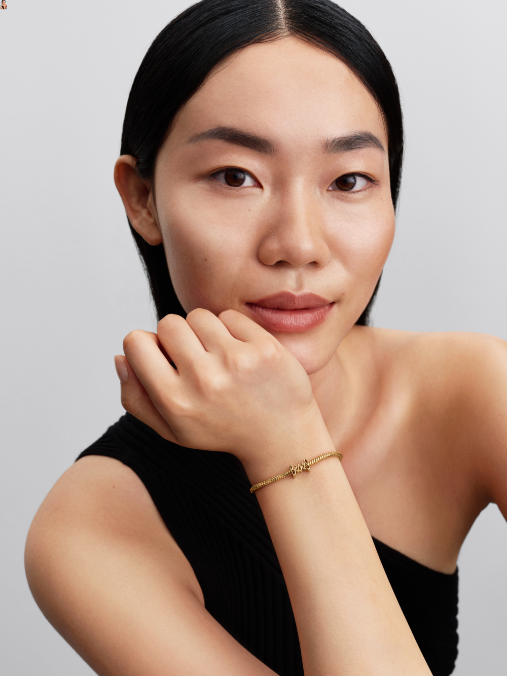 Besos 14k gold-plated charm Besos 14k gold-plated charm