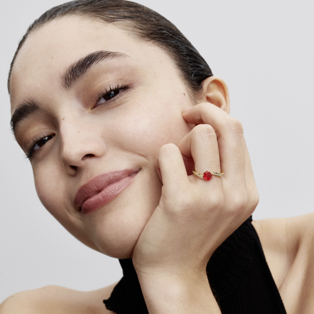 Disney Beauty and The Beast Rose 14k gold-plated ring with clear cubic zirconia and red Murano glass