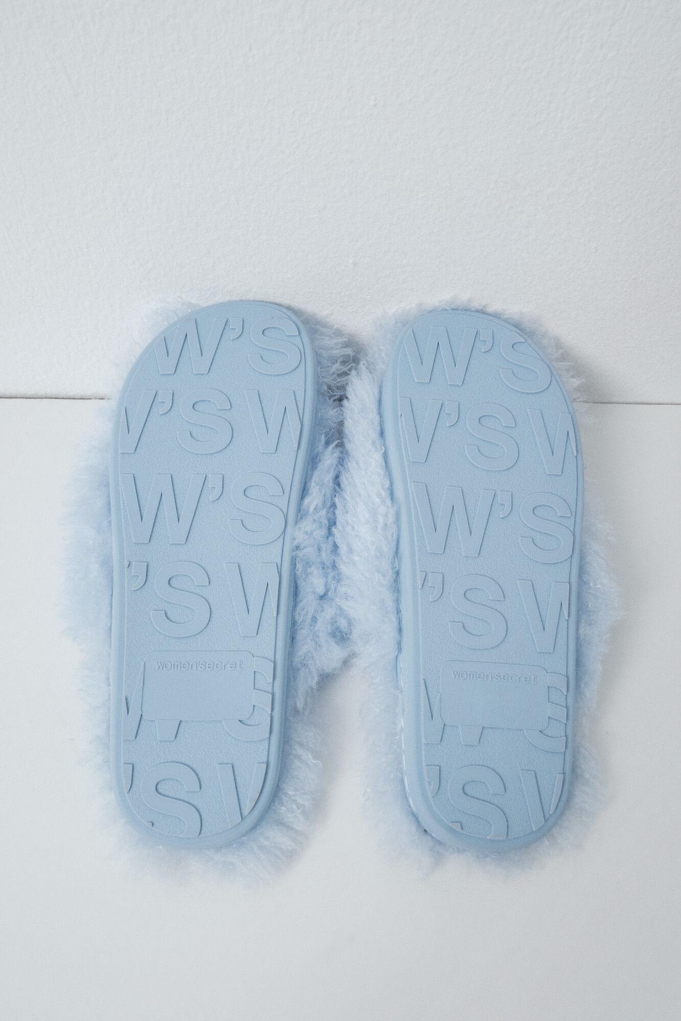 MMM FUR SLPRS BLUE